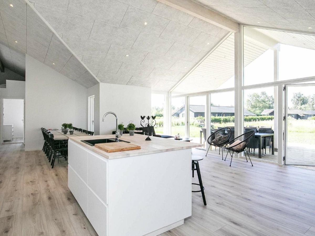 14 Person Holiday Home In V Ggerl Se Bøtø By 外观 照片
