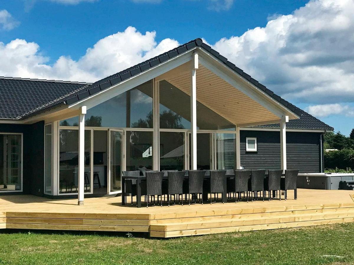 14 Person Holiday Home In V Ggerl Se Bøtø By 外观 照片