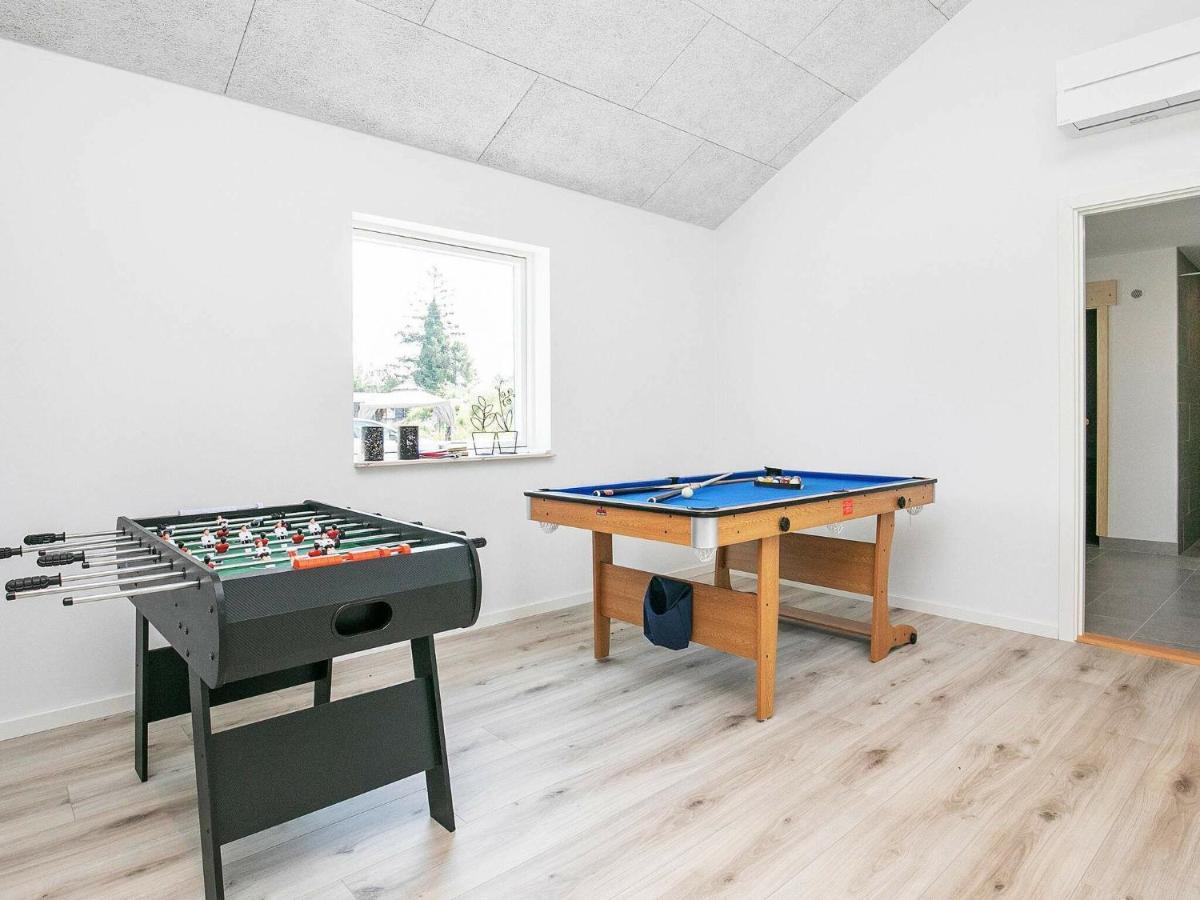 14 Person Holiday Home In V Ggerl Se Bøtø By 外观 照片
