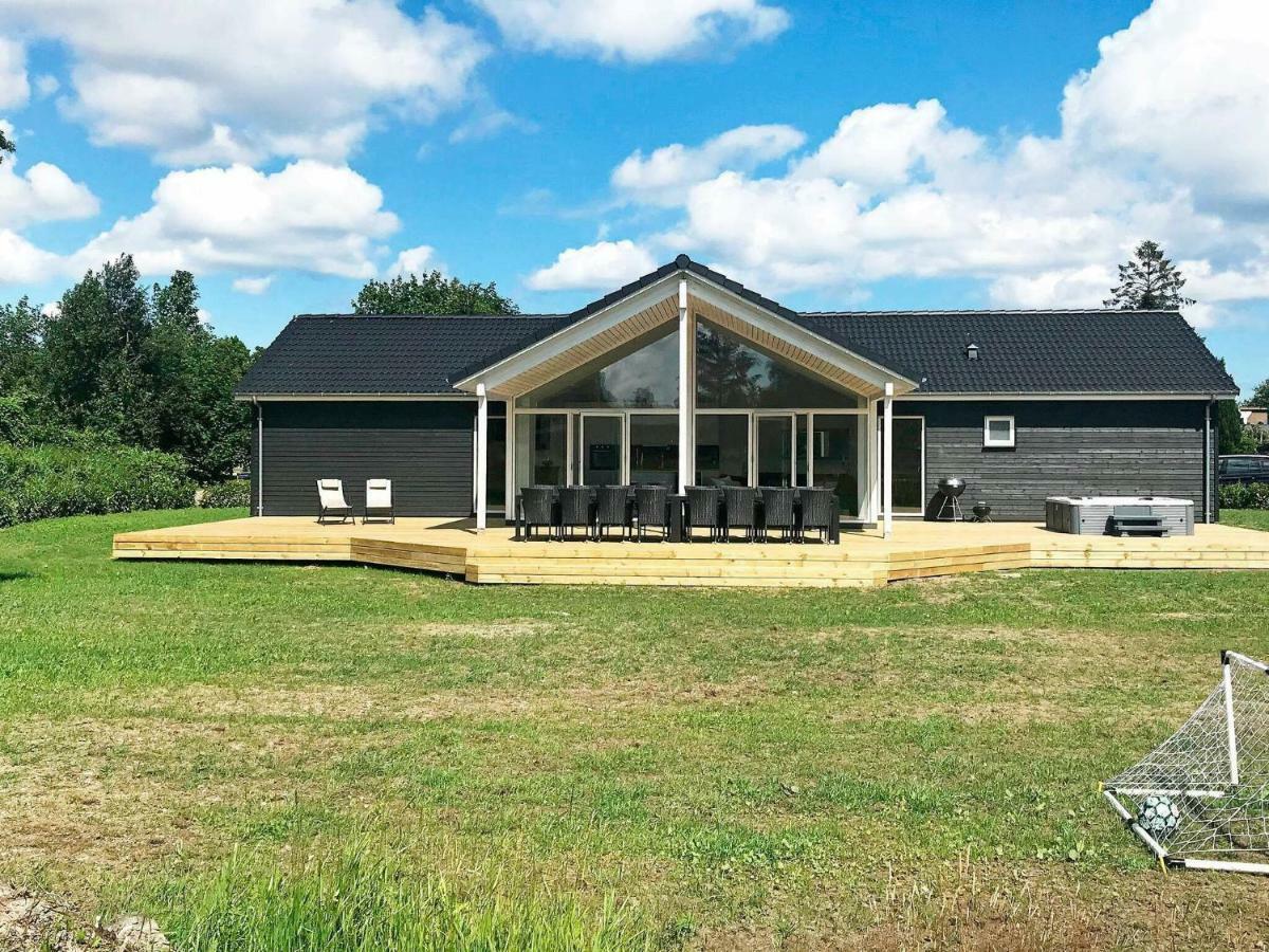 14 Person Holiday Home In V Ggerl Se Bøtø By 外观 照片