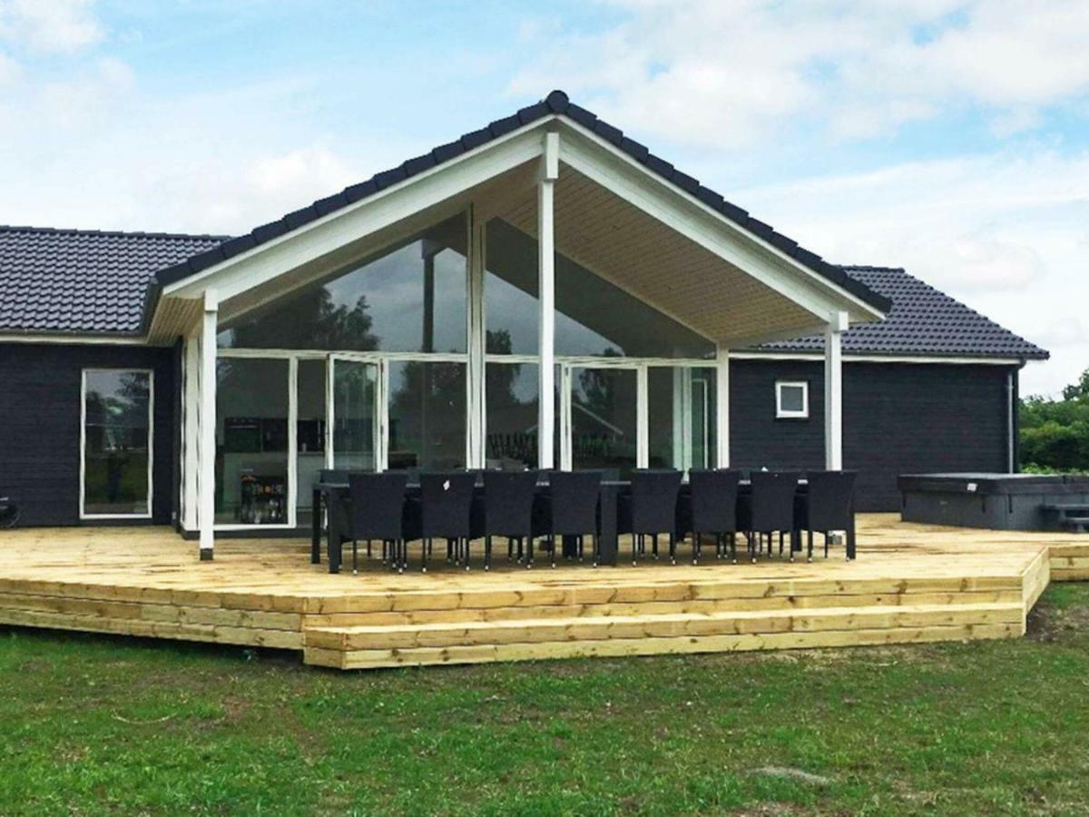 14 Person Holiday Home In V Ggerl Se Bøtø By 外观 照片
